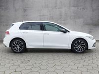 Gebraucht VW Golf VIII Active 150 PS (110 kW) 2022 Weiß Limousine