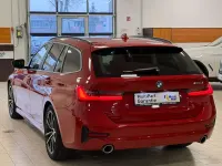 Używany BMW 320 190 KM (139 kW) 2022 Czerwony Kombi