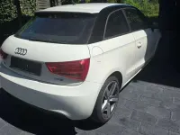 Gebraucht Audi A1 Attraction 122 PS (89 kW) 2012 Amalfiweiss Kleinwagen