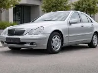 Gebraucht Mercedes C220 Elegance 143 PS (105 kW) 2001 477 Limousine