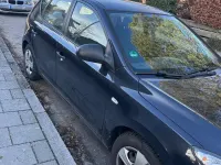 Używany Hyundai i30 109 KM (80 kW) 2009 Czarny Sedan/Limuzyna