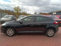 Gebraucht Renault Mégane 101 PS (74 kW) 2011 Schwarz Limousine