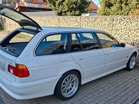 Gebraucht BMW 520 136 PS (100 kW) 2002 Weiß Kombi
