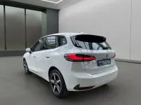 Gebraucht BMW 220 Active Tourer Sport Line 170 PS (125 kW) 2023 Weiß Van / Kleinbus