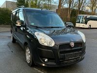 Gebraucht Fiat Doblò 135 PS (99 kW) 2012 Schwarz Van / Kleinbus