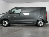 Neu Opel Vivaro-e Combi 120 PS (88 kW) 2026 Merkur grau metallic/grau Van / Kleinbus