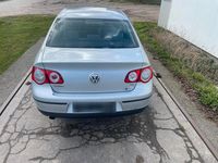 Gebraucht VW Passat 115 PS (84 kW) 2005 Silber Limousine