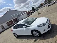 Gebraucht Ford Focus Titanium 101 PS (74 kW) 2013 Weiß Limousine
