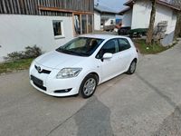 Gebraucht Toyota Auris 101 PS (74 kW) 2009 Weiß Kleinwagen