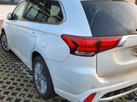 Second-hand Mitsubishi Outlander P-HEV Plus 2015 Alb SUV