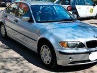 Second-hand BMW 318 143 CP (105 kW) 2002 Argintiu Berlinǎ