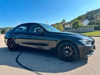 Gebraucht BMW 320 184 PS (135 kW) 2012 Schwarz Limousine