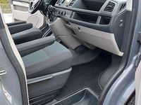 Gebraucht VW T6 150 PS (110 kW) 2016 Grau Van