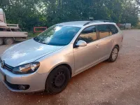 Gebraucht VW Golf VI Comfortline 105 PS (77 kW) 2011 Silber Kleinwagen