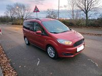 Gebraucht Ford Tourneo Courier Titanium 101 PS (74 kW) 2015 Van / Kleinbus