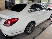 Gebraucht Mercedes C250 204 PS (150 kW) 2014 Weiß Limousine