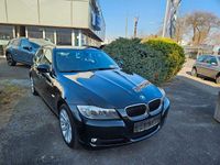 Gebraucht BMW 318 143 PS (105 kW) 2012 Schwarz Kombi