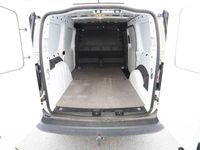 Gebraucht VW Caddy Maxi 122 PS (89 kW) 2024 Candyweiß Van / Kleinbus