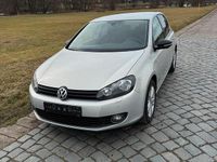 Gebraucht VW Golf VII 105 PS (77 kW) 2012 Silber Limousine