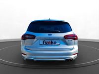 Gebraucht Ford Focus ST-Line 155 PS (114 kW) 2023 Polarsilber metallic Kombi