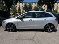 Gebraucht Mercedes B220 190 PS (139 kW) 2022 Silber Van / Kleinbus