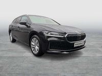 Neu Skoda Superb Selection 193 PS (141 kW) 2026 Ebony schwarz metallic Kombi