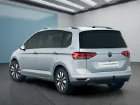 Gebraucht VW Touran 150 PS (110 kW) 2025 Silber Van / Kleinbus