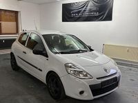 Gebraucht Renault Clio IV 75 PS (55 kW) 2012 Weiß Kleinwagen