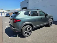 Neu Dacia Duster 122 PS (89 kW) 2026 Grün SUV