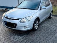 Gebraucht Hyundai i30 130 PS (95 kW) 2007 Silber Kleinwagen