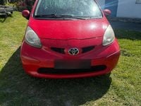 Brugt Toyota Aygo 68 HK (50 kW) 2006 Rød Hatchback