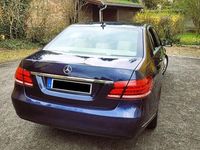 Gebraucht Mercedes E300 Elegance 252 PS (185 kW) 2014 Blau Limousine