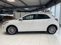 Gebraucht Kia Rio DREAM-TEAM Edition 84 PS (61 kW) 2017 (ud) schneeweiss Limousine