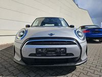 Używany Mini Cooper Essential 136 KM (100 kW) 2023 Srebrny Hatchback