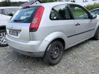 Gebraucht Ford Fiesta 60 PS (44 kW) 2003 Silber Kleinwagen