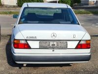 Gebraucht Mercedes E230 132 PS (97 kW) 1991 Weiß Limousine