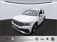 Gebraucht VW Tiguan R-line 150 PS (110 kW) 2024 Pure white SUV