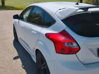 Używany Ford Focus ST 250 KM (183 kW) 2014 Biały Sedan/Limuzyna
