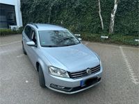 gebraucht VW Passat / Kombi / 2,0l DIESEL / AUTOMATIK/ TÜV NEU