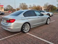 Gebraucht BMW 320 184 PS (135 kW) 2012 Silber Limousine