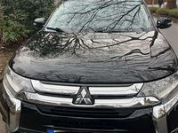 Gebraucht Mitsubishi Outlander 150 PS (110 kW) 2016 Schwarz SUV