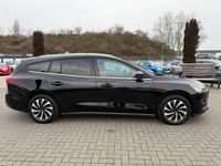 Gebraucht Ford Focus Titanium 125 PS (91 kW) 2025 Schwarz Limousine