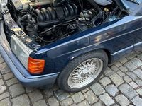 Gebraucht Mercedes 190 220 PS (161 kW) 1990 Blau Limousine