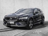 Gebraucht Volvo V60 CC Plus 197 PS (144 kW) 2023 Black solid ´stone´ / solid Kombi
