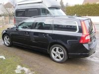 Gebraucht Volvo V70 Momentum 163 PS (119 kW) 2012 Black sapphire / metallic Kombi