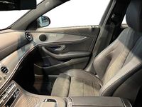 Gebraucht Mercedes E300 AMG 265 PS (194 kW) 2023 Manufaktur hyazinthrot metallic Limousine