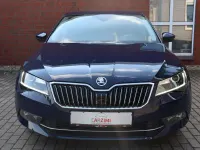 Gebraucht Skoda Superb Style 150 PS (110 kW) 2017 Blau Limousine