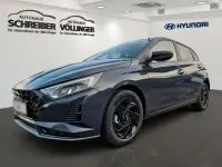 Neu Hyundai i20 Blackline 101 PS (74 kW) 2026 Grau Limousine