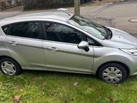 Gebraucht Ford Fiesta Trend 85 PS (62 kW) 2008 Silber Kleinwagen