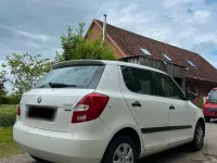 Gebraucht Skoda Fabia Active 60 PS (44 kW) 2011 Weiß Kleinwagen